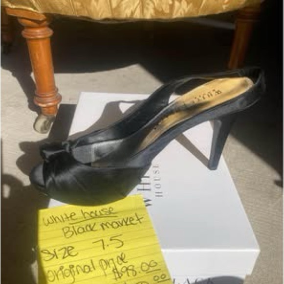 Heels and hats - Picture 7 of 13